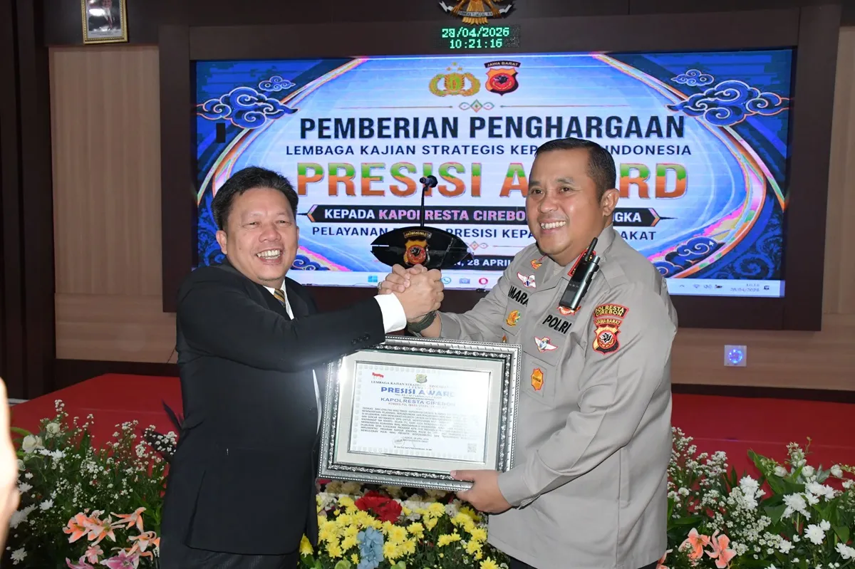 Kapolresta Cirebon Terima Presisi Award dari Lembaga Kajian Strategis Kepolisian Indonesia atas Kinerja dan Pelayanan Publik