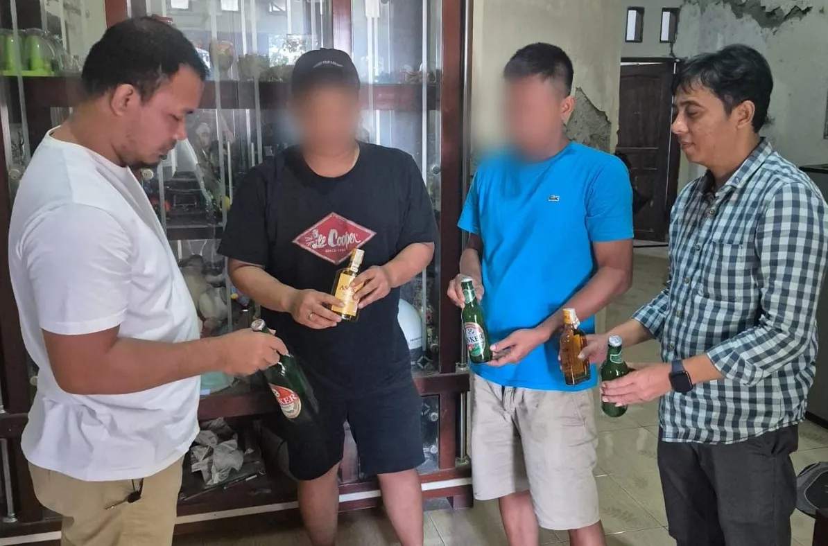 Polresta Cirebon Sita 363 Botol Miras Hasil Razia Pekat 