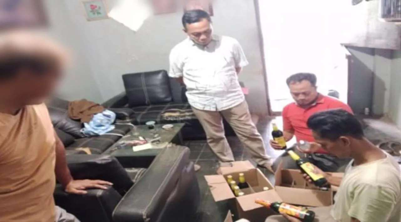 Tekan Penyakit Masyarakat, Polresta Cirebon Rutin Gelar Ops Pekat dan Amankan Ratusan Botol Miras